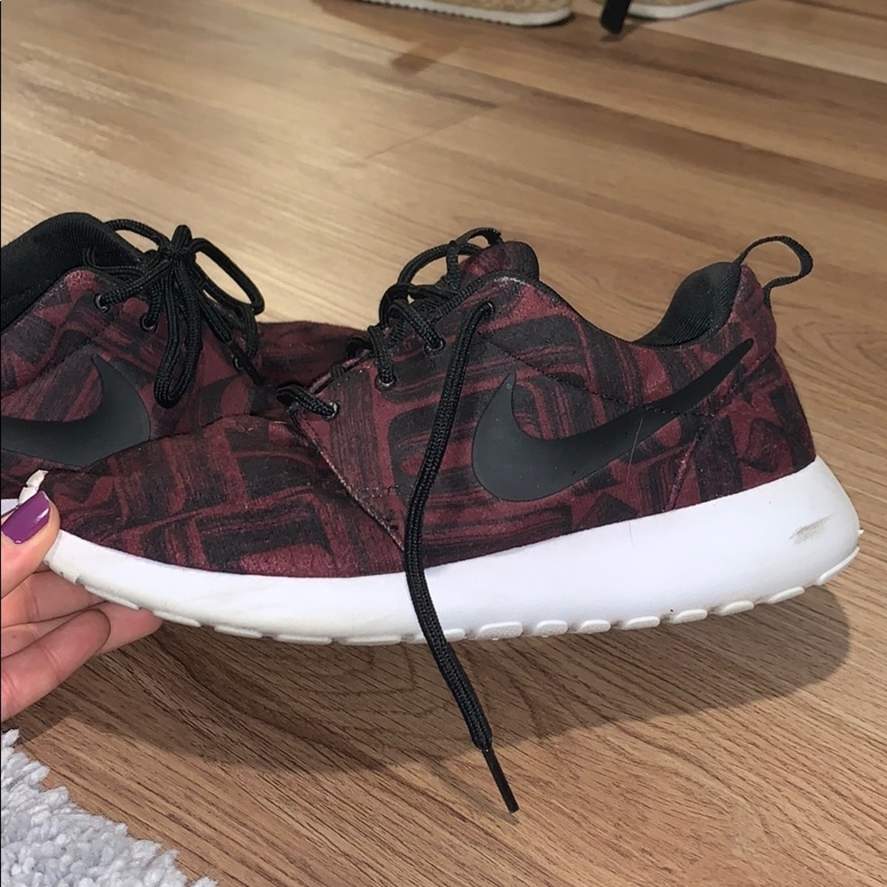 Shoes - Picture 2 of 2